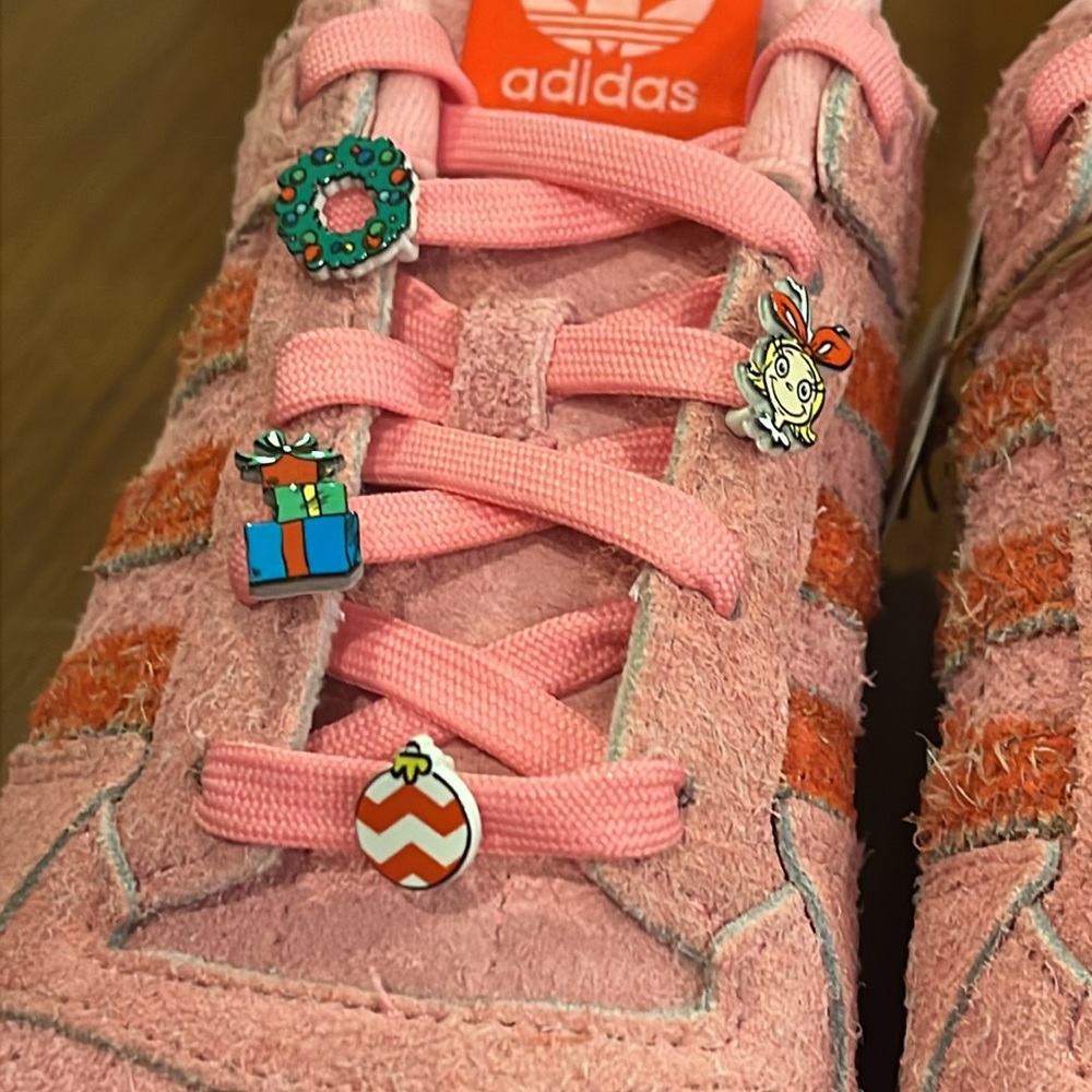 Adidas Forum Low CL The Grinch Shoes Sneakers new pink ID8895 Women’s Size 8 - Picture 7 of 16